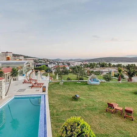 Bogazici Butik Çeşme